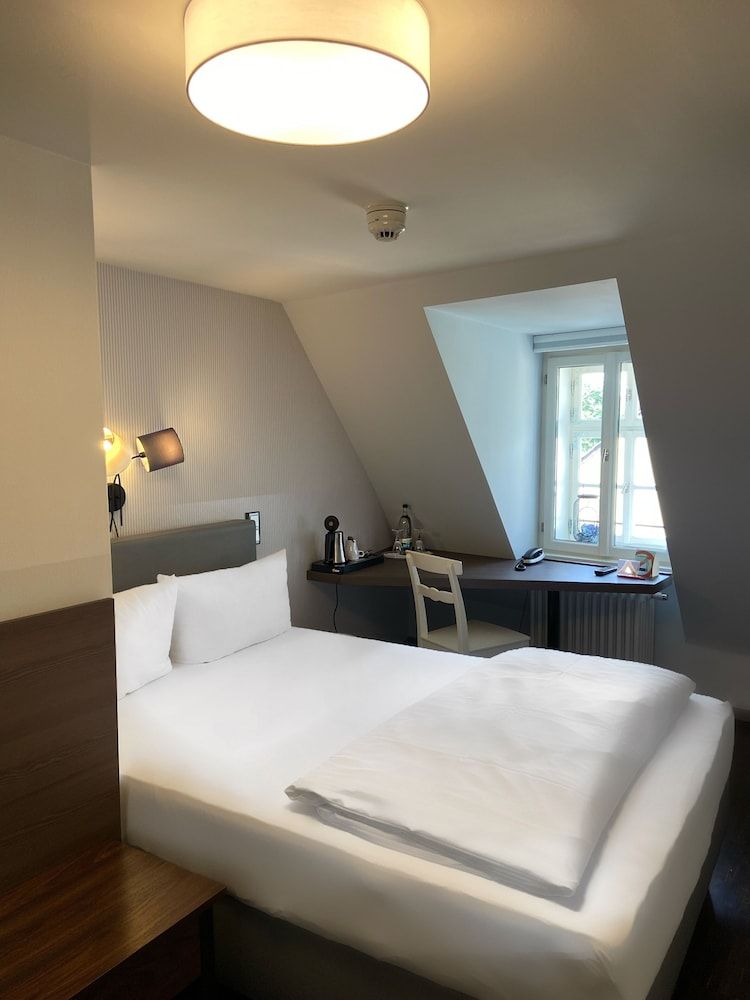 Hotel Krämerbrücke Erfurt Double Room, Annex Building (directly on Krämerbrücke -no elevator) 5