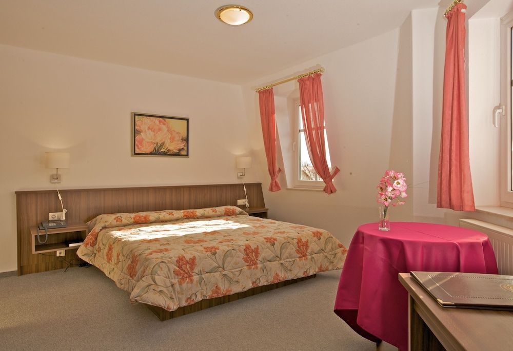 Hotel Weberhof Comfort Double Room 2