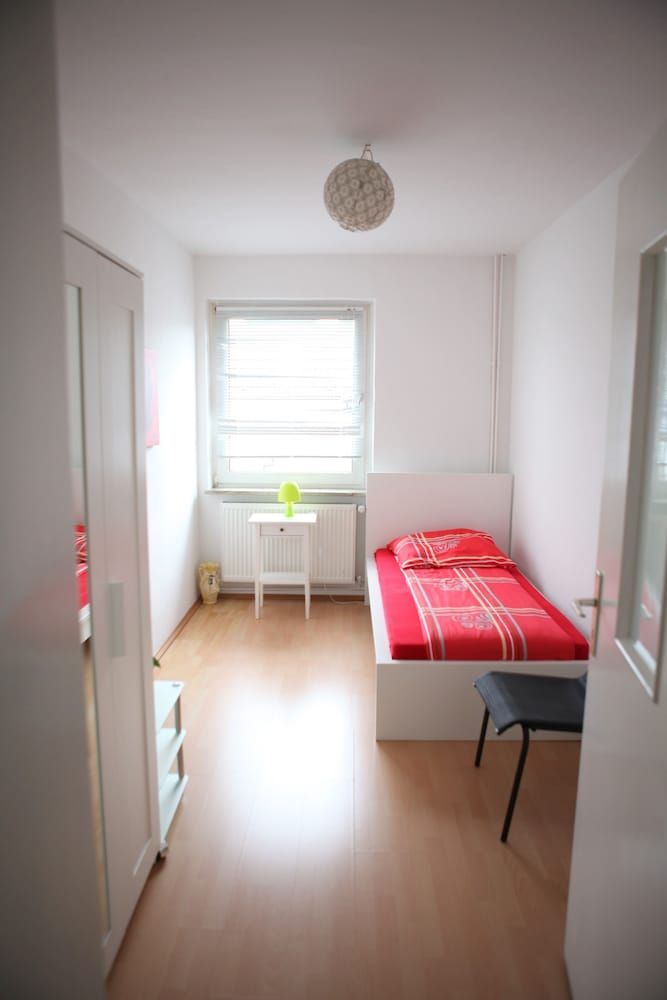 White House Bochum Ehrenfeld Apartment, 2 Bedrooms, City View (Dibergstraße 50) 2