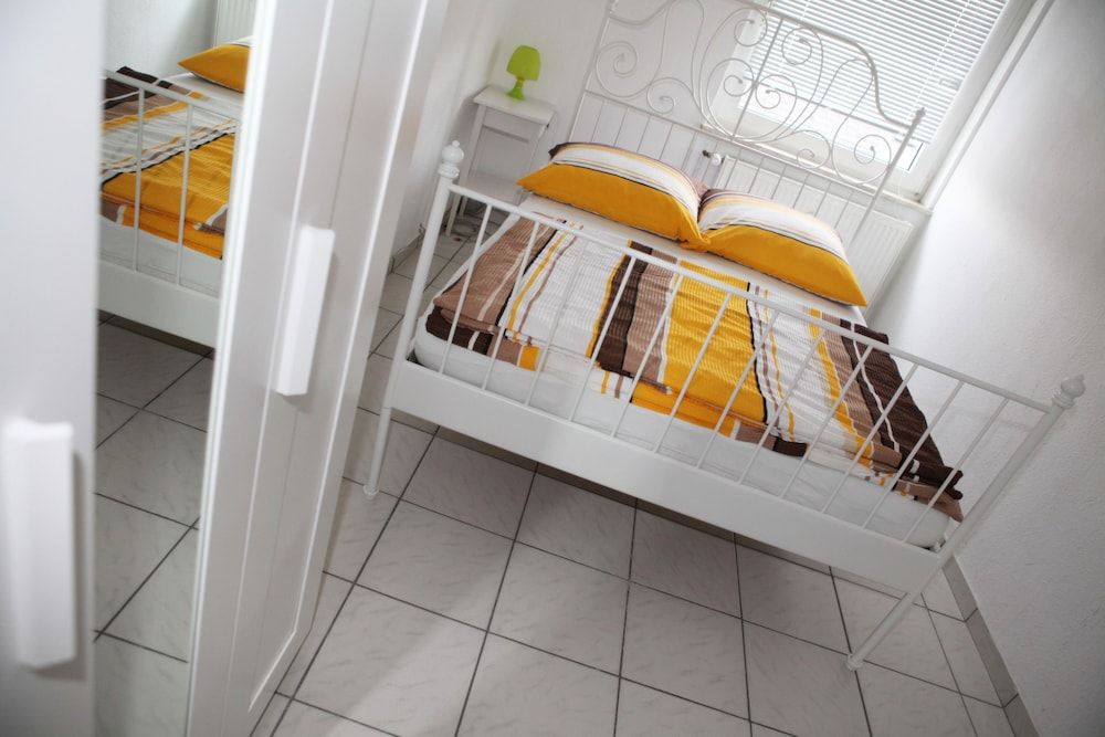 White House Bochum Ehrenfeld Grand Apartment, 2 Bedrooms, City View