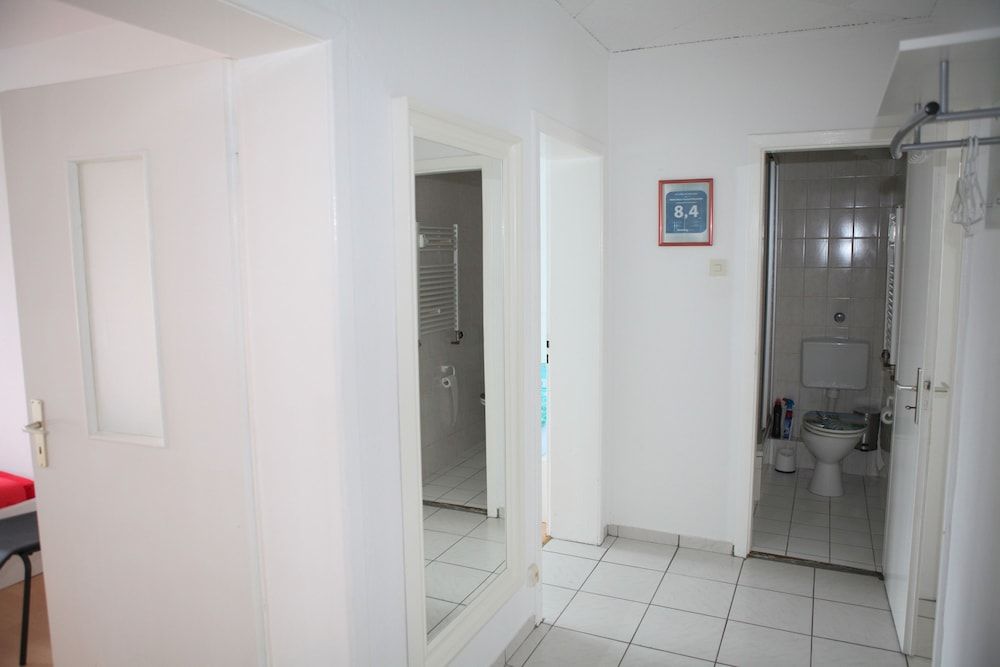 White House Bochum Ehrenfeld Apartment, 2 Bedrooms, City View (Dibergstraße 50) 3