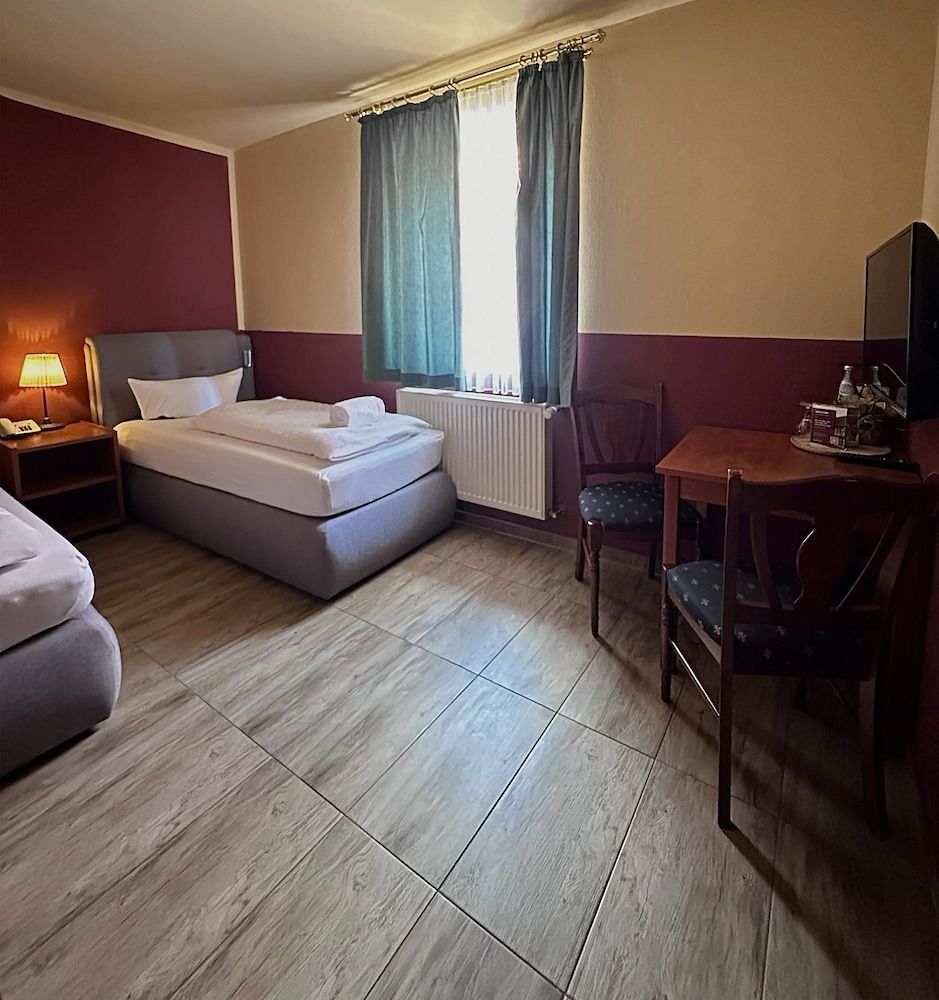 Altstadthotel Ilsenburg Economy Twin Room 2