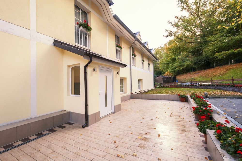 undefined Hotel Grüne Tanne 3