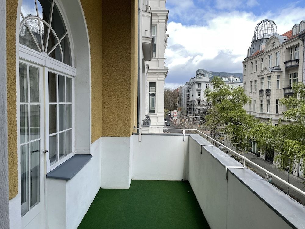 Hotel Castell Double Room 16