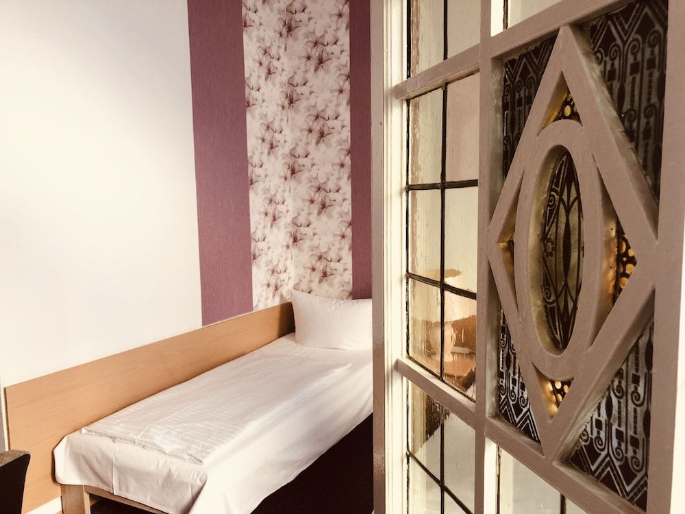 Hotel Castell Double Room 4