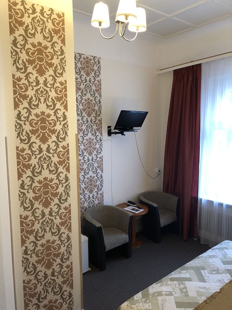 Hotel Castell Double Room 21