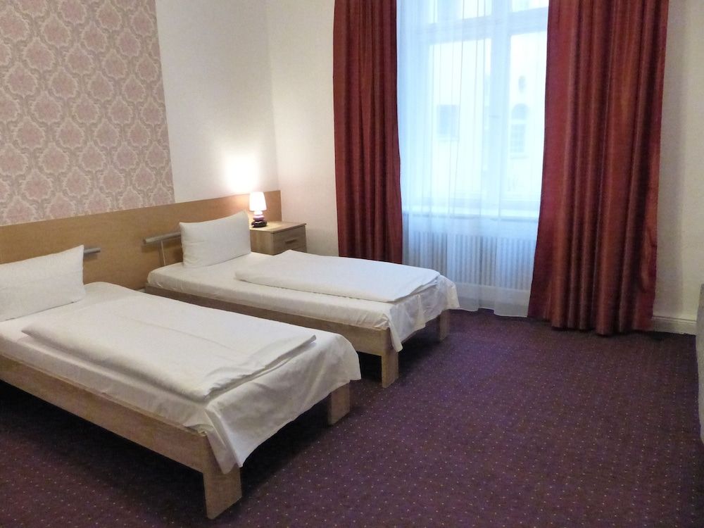 Hotel Castell Double Room