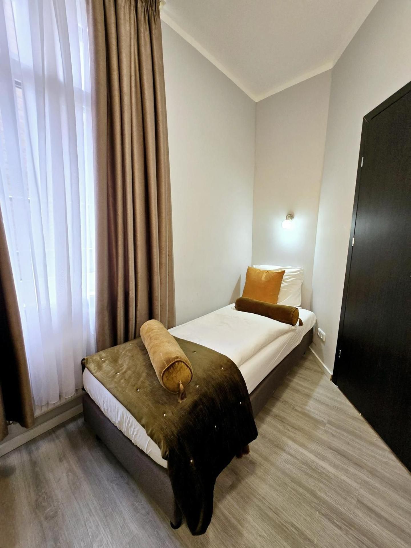 Single Standard Room