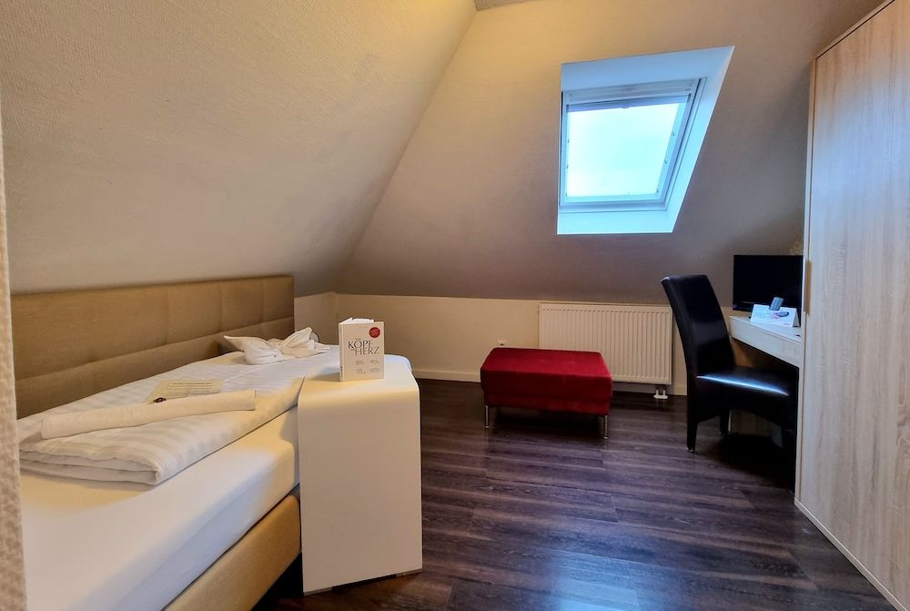 Economy Single Room