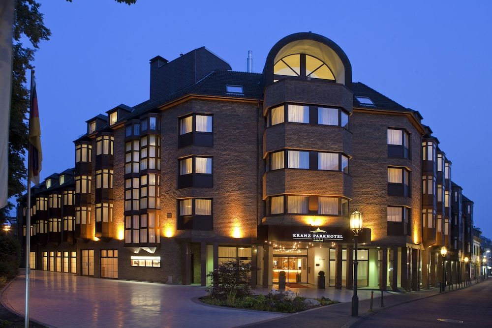 undefined Kranz Parkhotel 2