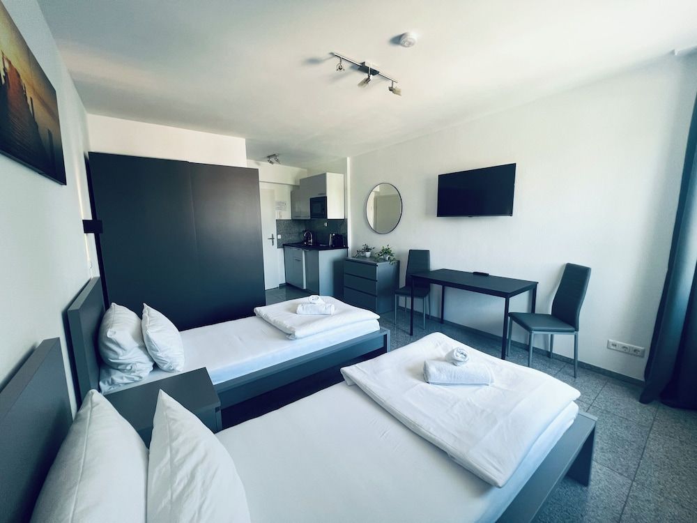 Lipp Apartments Standard Apartment, 2 Twin Beds 2