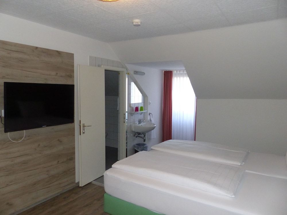 Hotel Pension Köberl Double Room, Private Bathroom 6