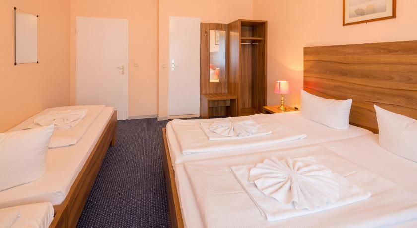 undefined Alper Hotel am Potsdamer Platz 8
