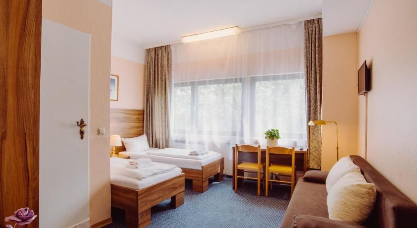 undefined Alper Hotel am Potsdamer Platz 7