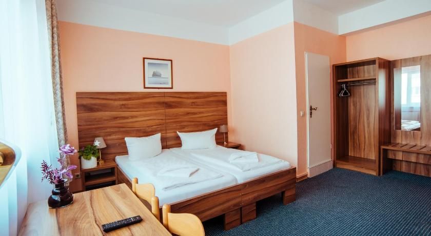 undefined Alper Hotel am Potsdamer Platz 4