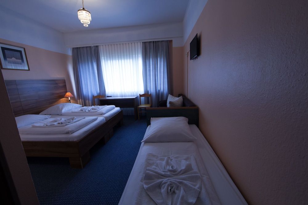 undefined Alper Hotel am Potsdamer Platz 7