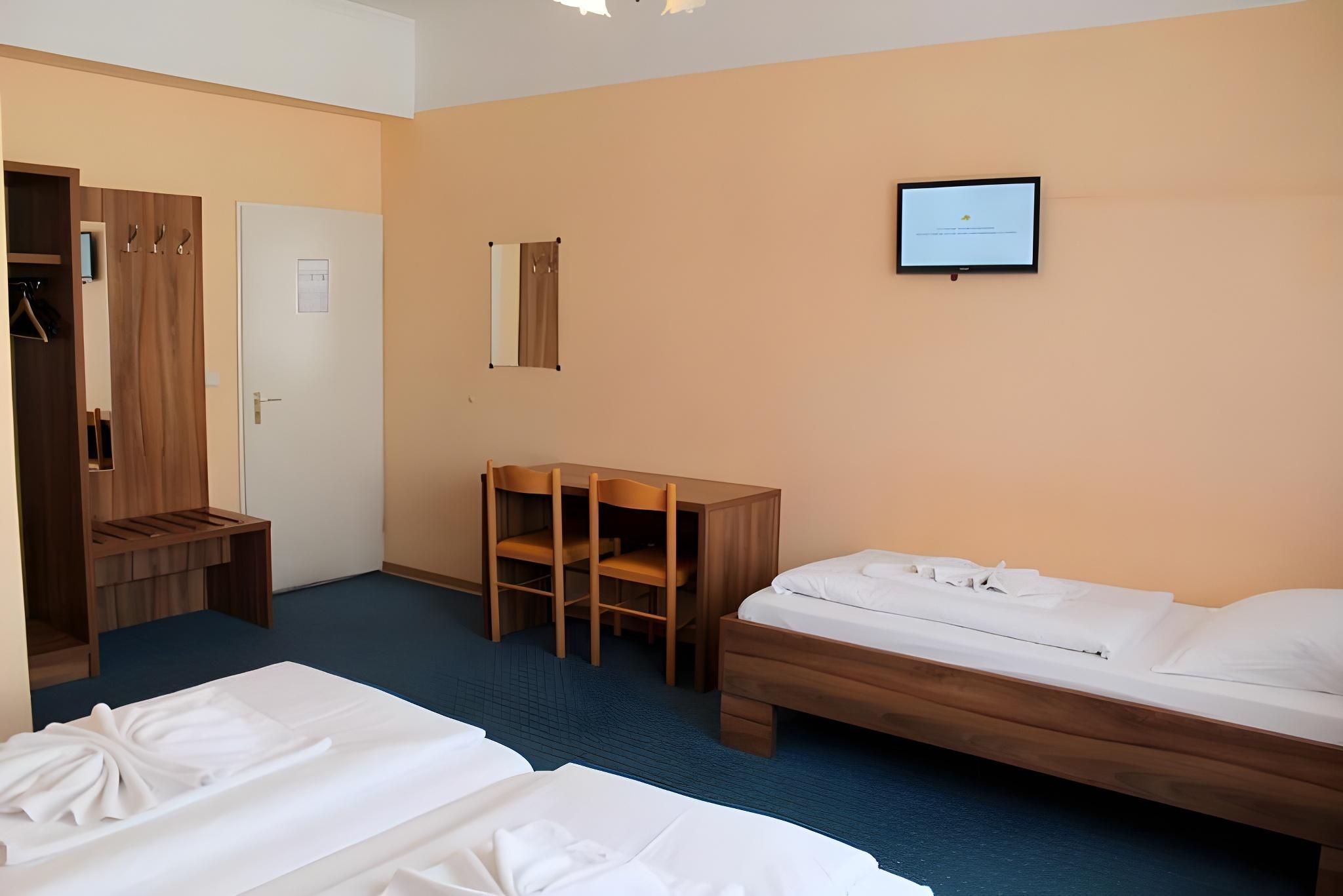 undefined Alper Hotel am Potsdamer Platz 10