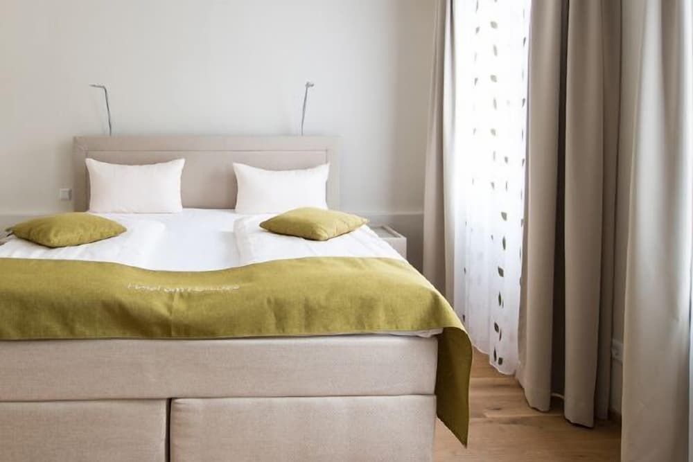 Hotel am Herkules - garni Comfort Double Room 2