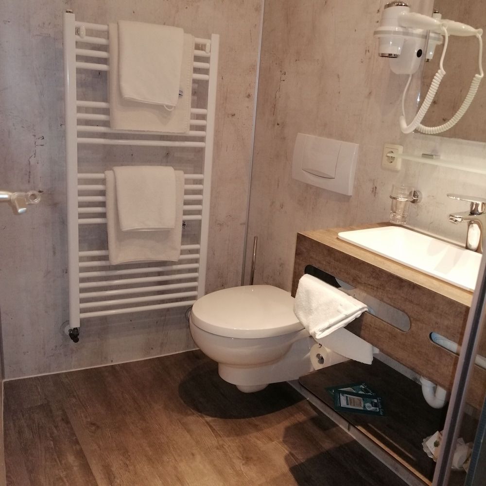 AKZENT Hotel Zur Post Double Room Single Use 5