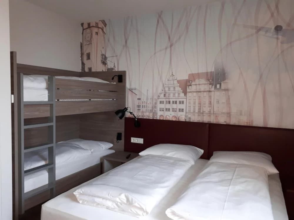 Campanile Leipzig Halle Airport Standard Room, Multiple Beds 2