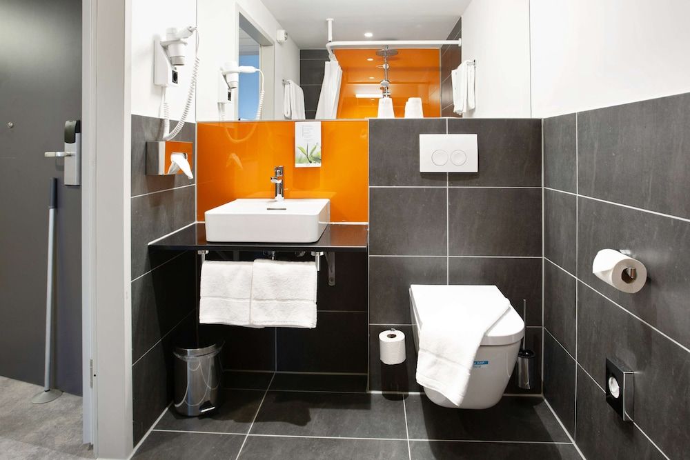 Campanile Leipzig Halle Airport Standard Room, 2 Twin Beds 9