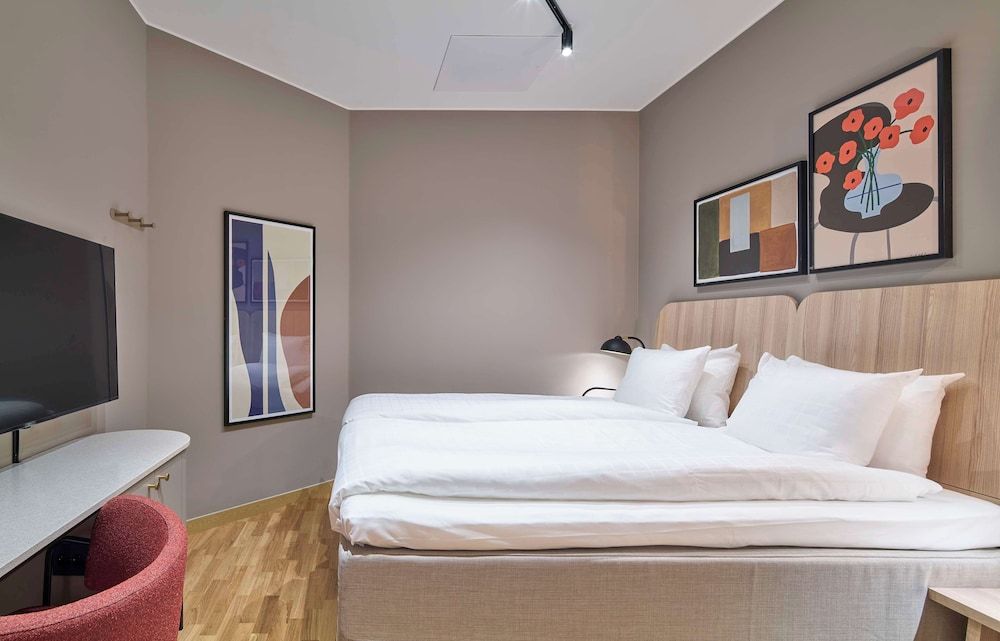 undefined Scandic Wallin 7