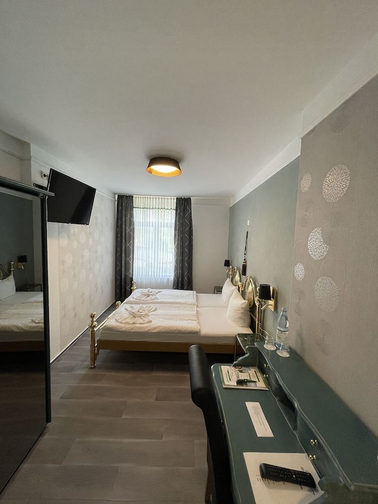 Hotel Garni Hennesburg Double Room 4