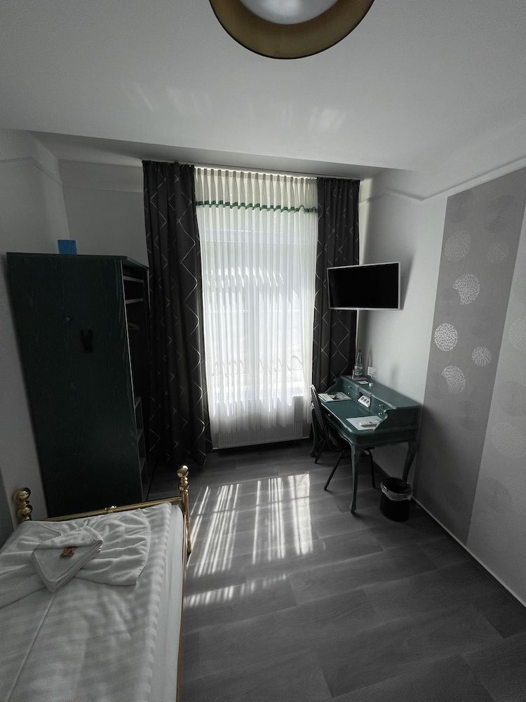 Hotel Garni Hennesburg Single Room 3