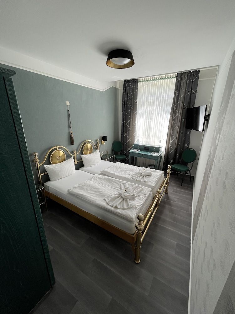 Hotel Garni Hennesburg Double Room 2