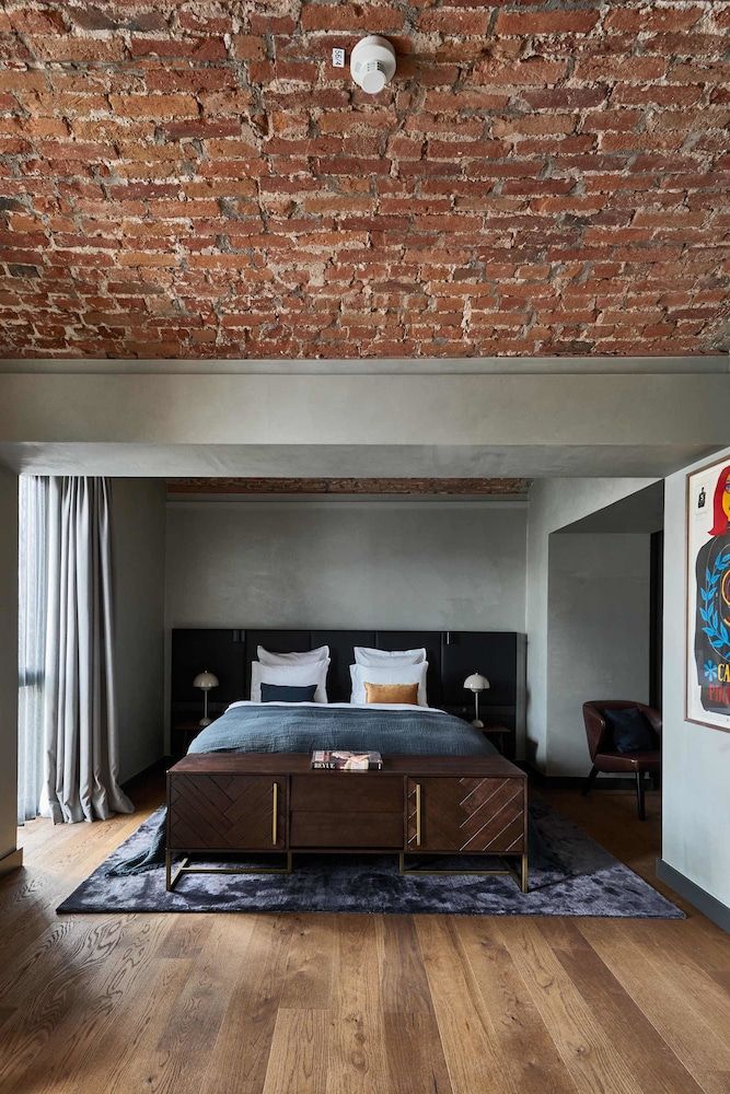 Hotel Liberty Junior Suite, 1 King Bed, Park View 2