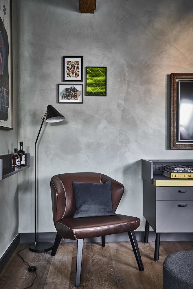 Hotel Liberty Junior Suite, 1 King Bed with Sofa bed, Park View 3