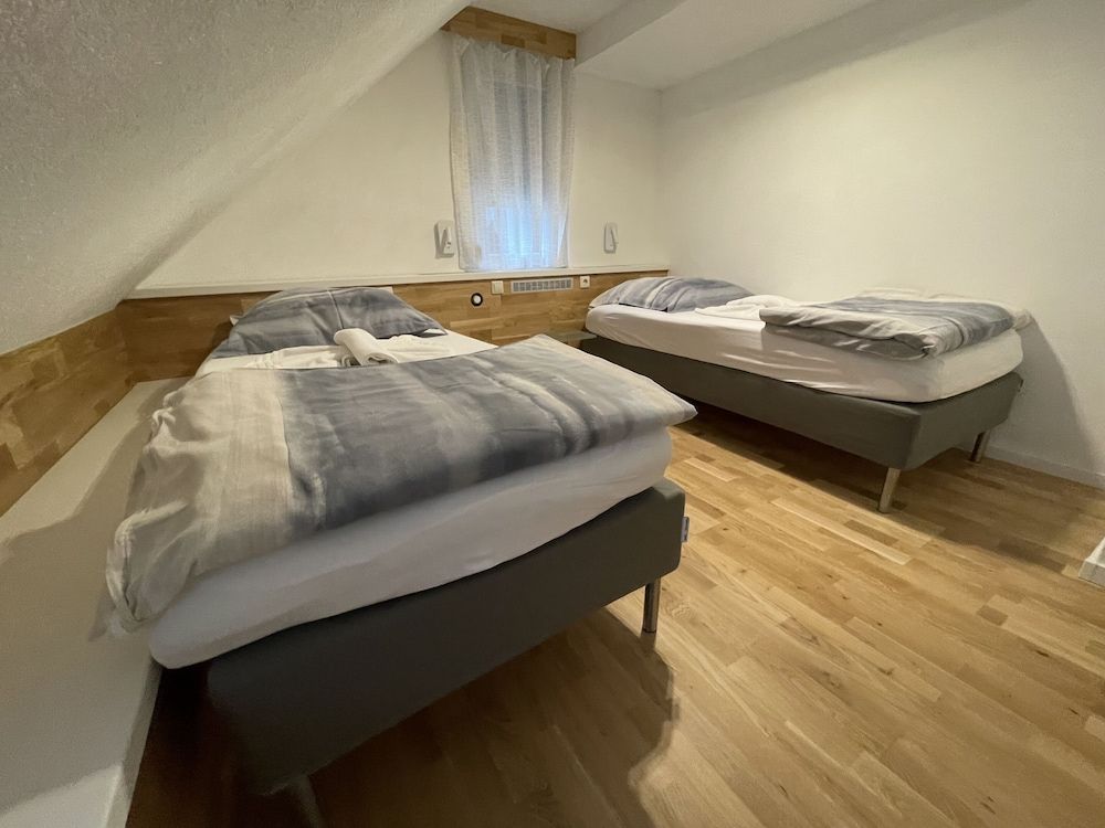 Fewo Reutlingen Metzstrasse Deluxe Apartment, Private Bathroom, City View (og 2) 4