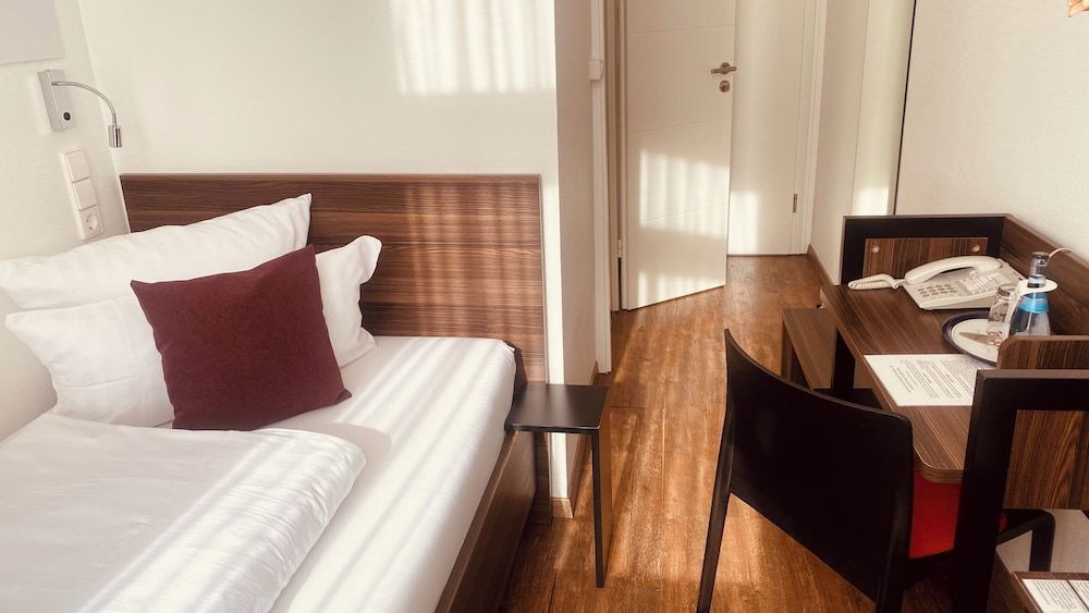 sevenDays Hotel BoardingHouse Economy Single Room 5