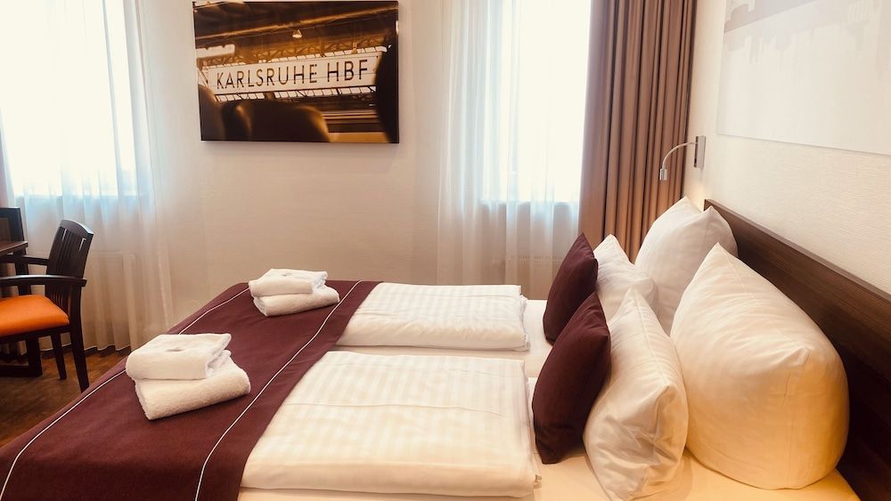 sevenDays Hotel BoardingHouse Economy Double Room 3