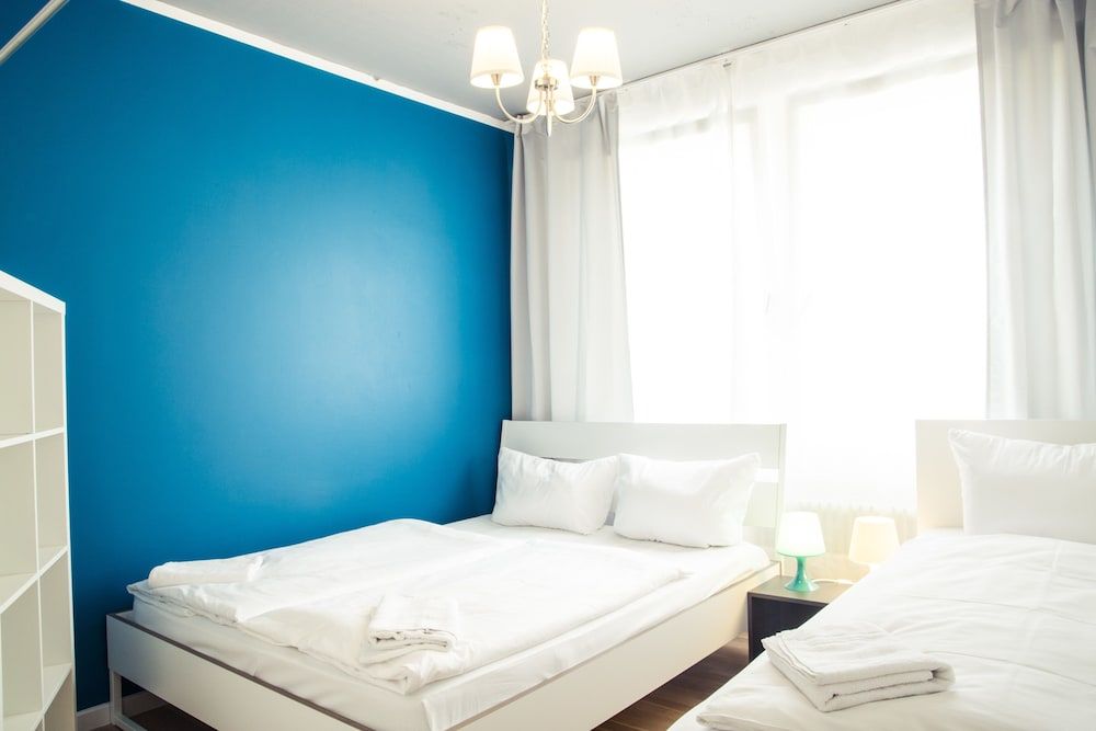 Hevals Grand Tempelhof Apartment, 5 Bed Room (exclusive €105 cleaning fee) 3