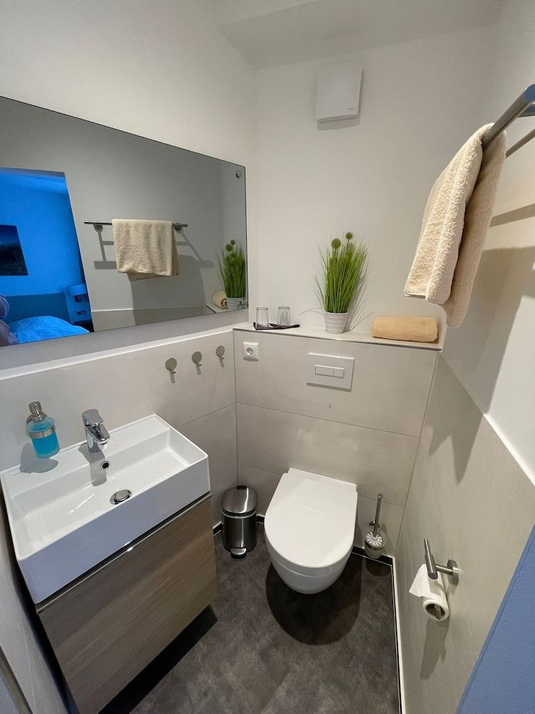 Hotel Meyer Business Quadruple Room, 1 King Bed with Sofa bed, Non Smoking 8