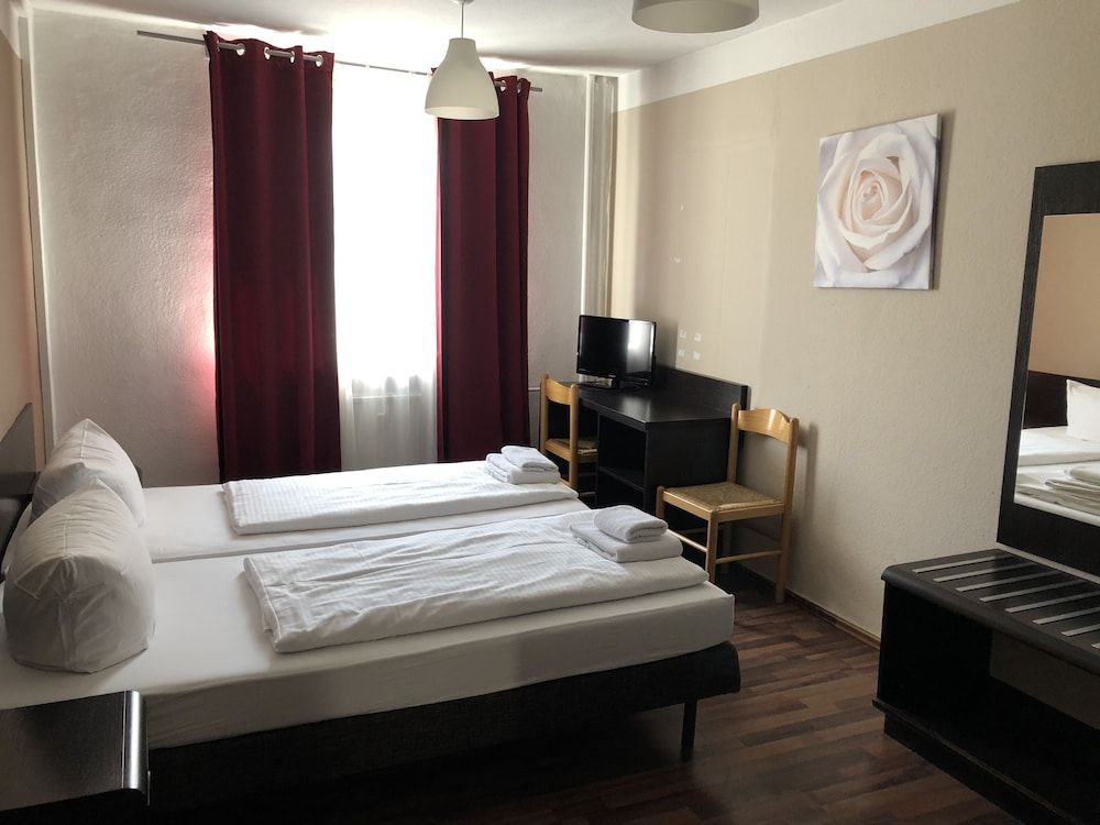 Hotel-Pension Reiter Economy Double or Twin Room, Shared Bathroom 11