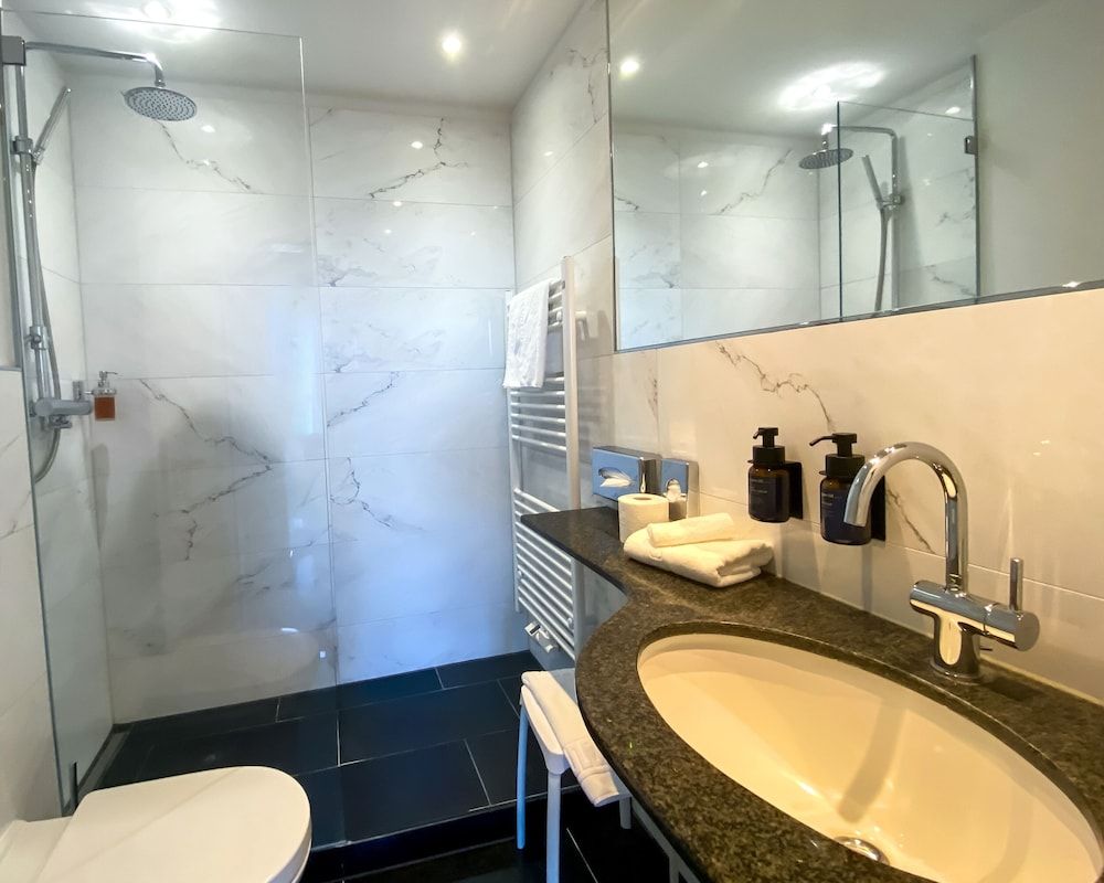 Grand Hotel Seeschlösschen Sea Retreat & SPA Panoramasuite mit 2 Zimmern und Meerblick 4