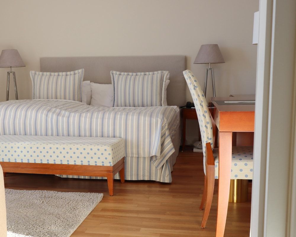 Doppelzimmer mit seitlichem Meerblick - oberste Etage