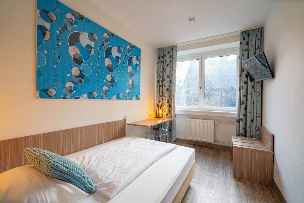 Hotel Madeleine Comfort Single Room 3