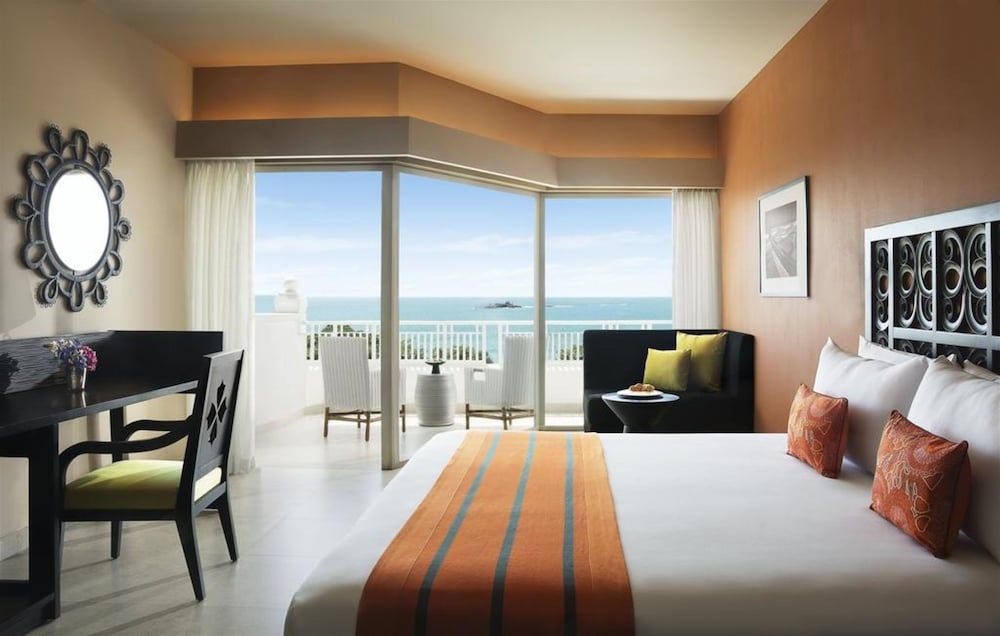 Superior Room, 1 King Bed, Sea View (Charm)