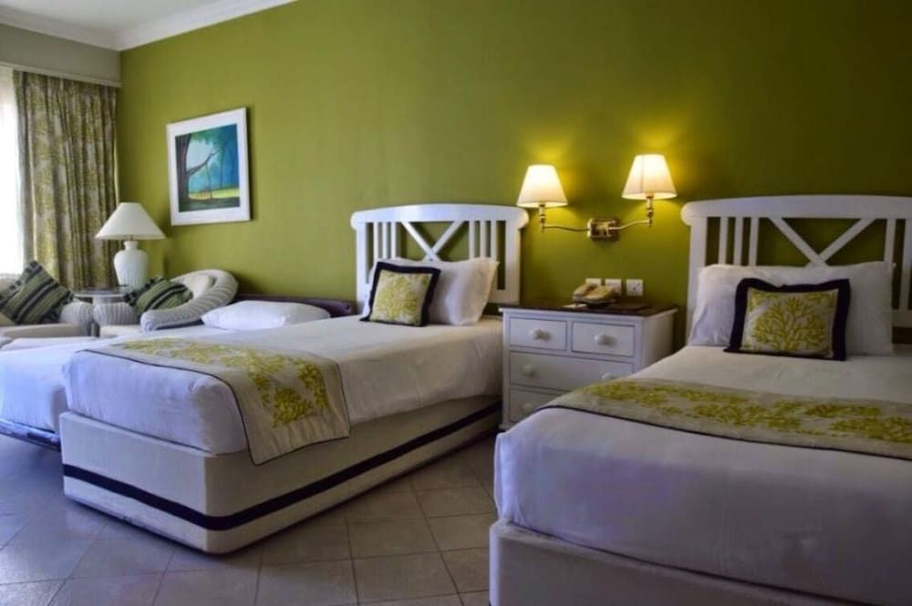 Taj Bentota Resort & Spa Superior Room, 1 Twin Bed, Garden View (Charm) 3