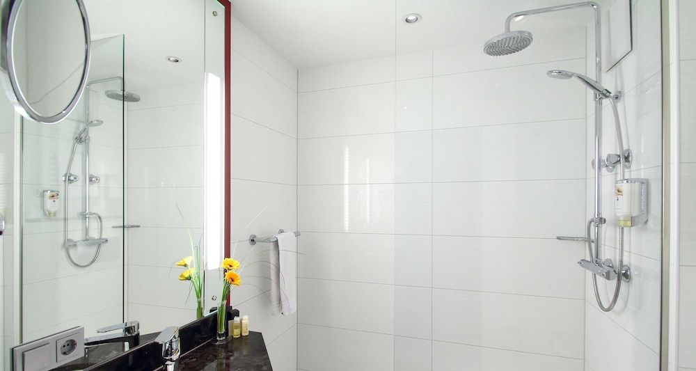 Best Western Plus Hotel Stadtquartier Haan Family Room, 1 Double Bed with Sofa bed 7