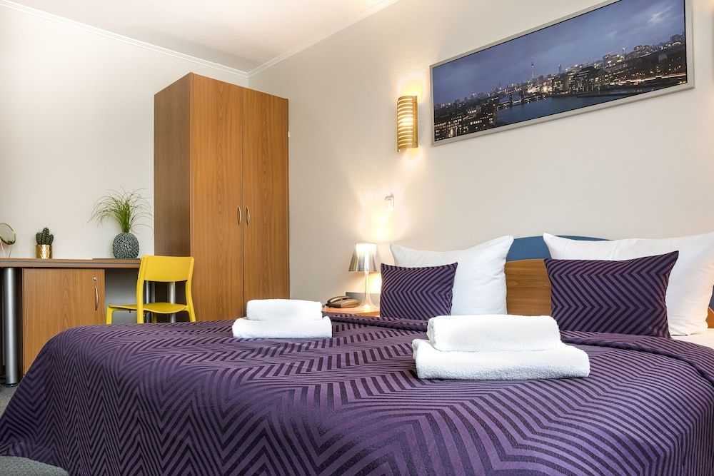 Hotel Ambiente Berlin City Double or Twin Room 17
