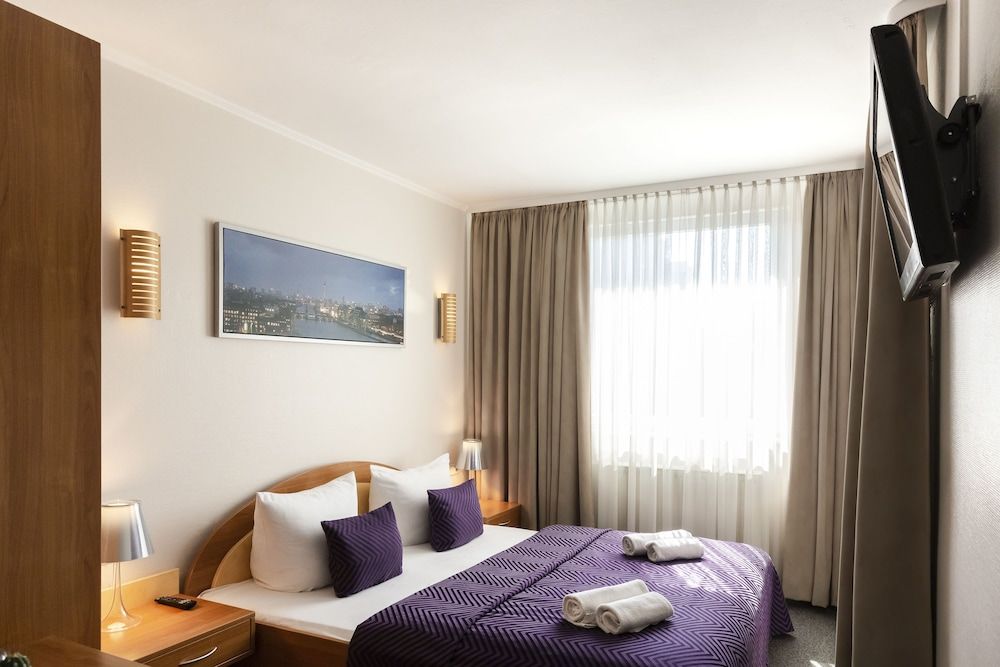 Hotel Ambiente Berlin City Double or Twin Room 9