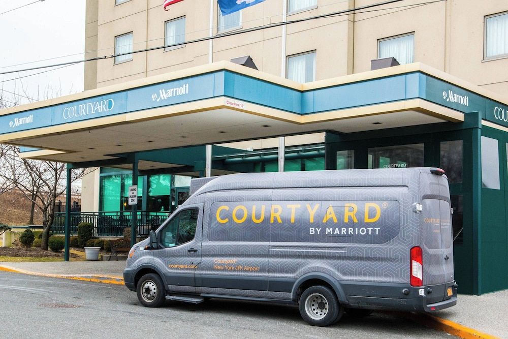 undefined Courtyard by Marriott New York JFK Airport 3