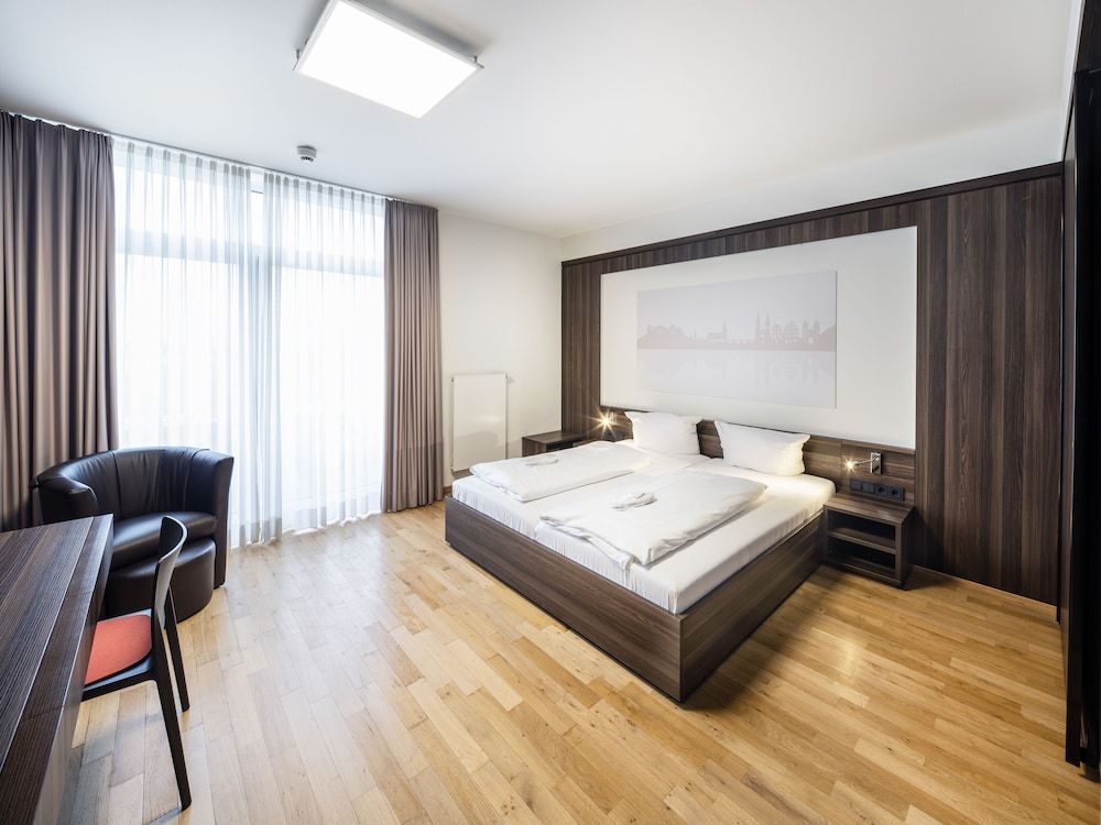 Double Room, Balcony