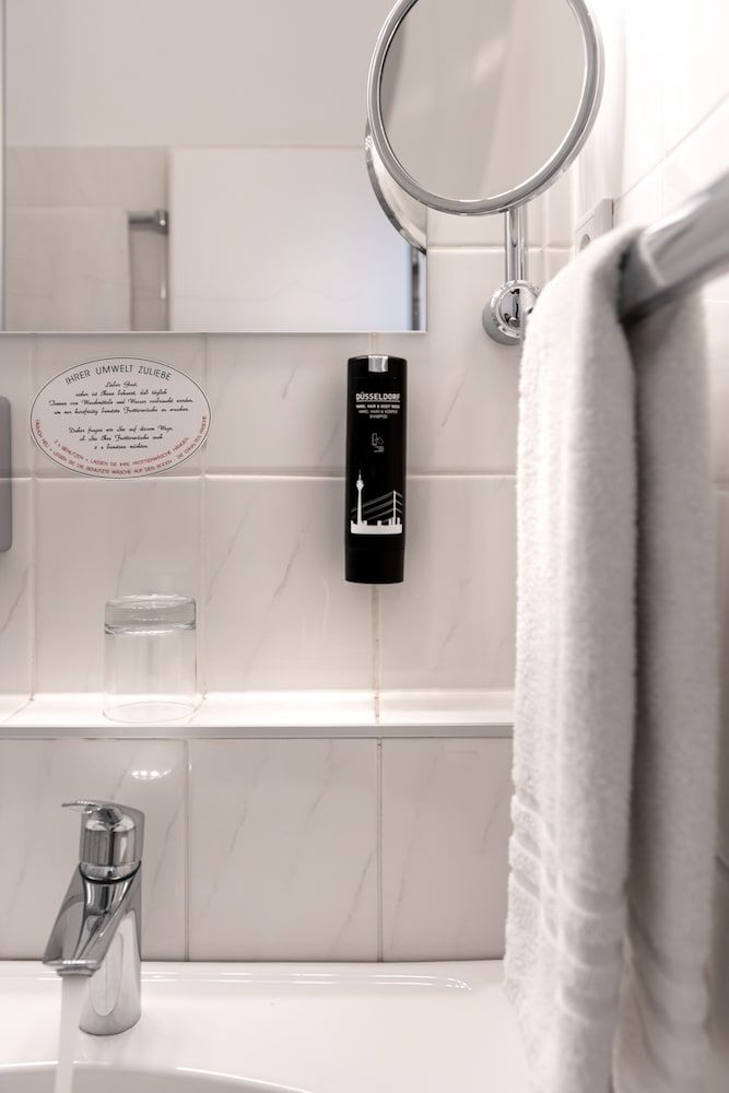 Hotel Astra Standard Twin Room 5