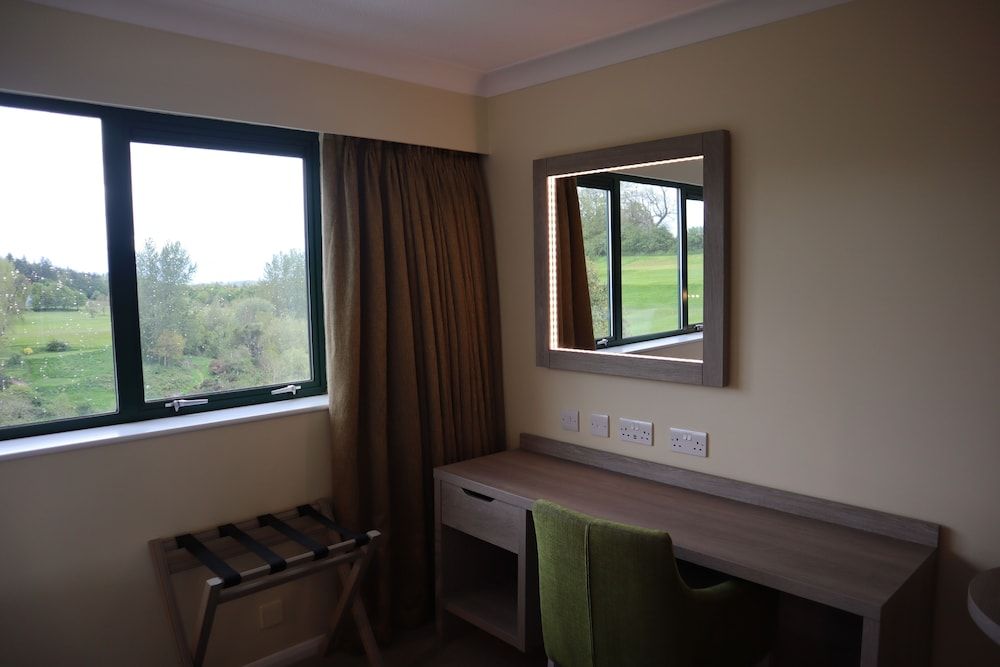Hellidon Lakes Golf & Spa Hotel Executive Double Room 9