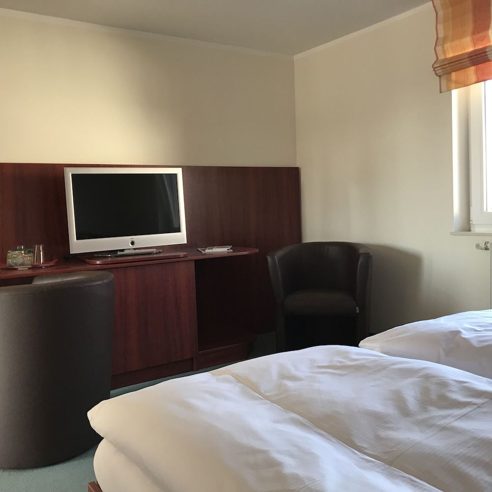 Gasthaus & Pension Zur Schaabe Basic Double Room (First Floor, Nebenhaus) 3